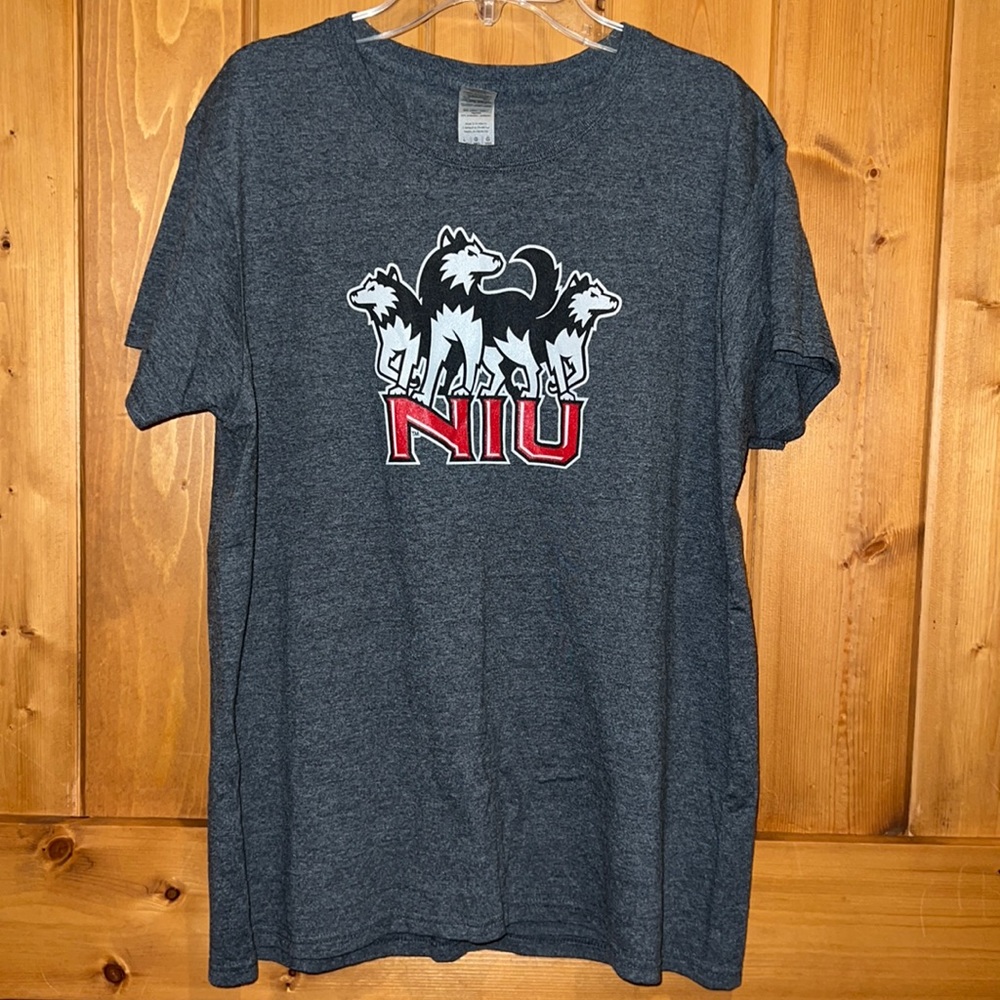 NIU- Northern Illinois University T-Shirt Size: Large